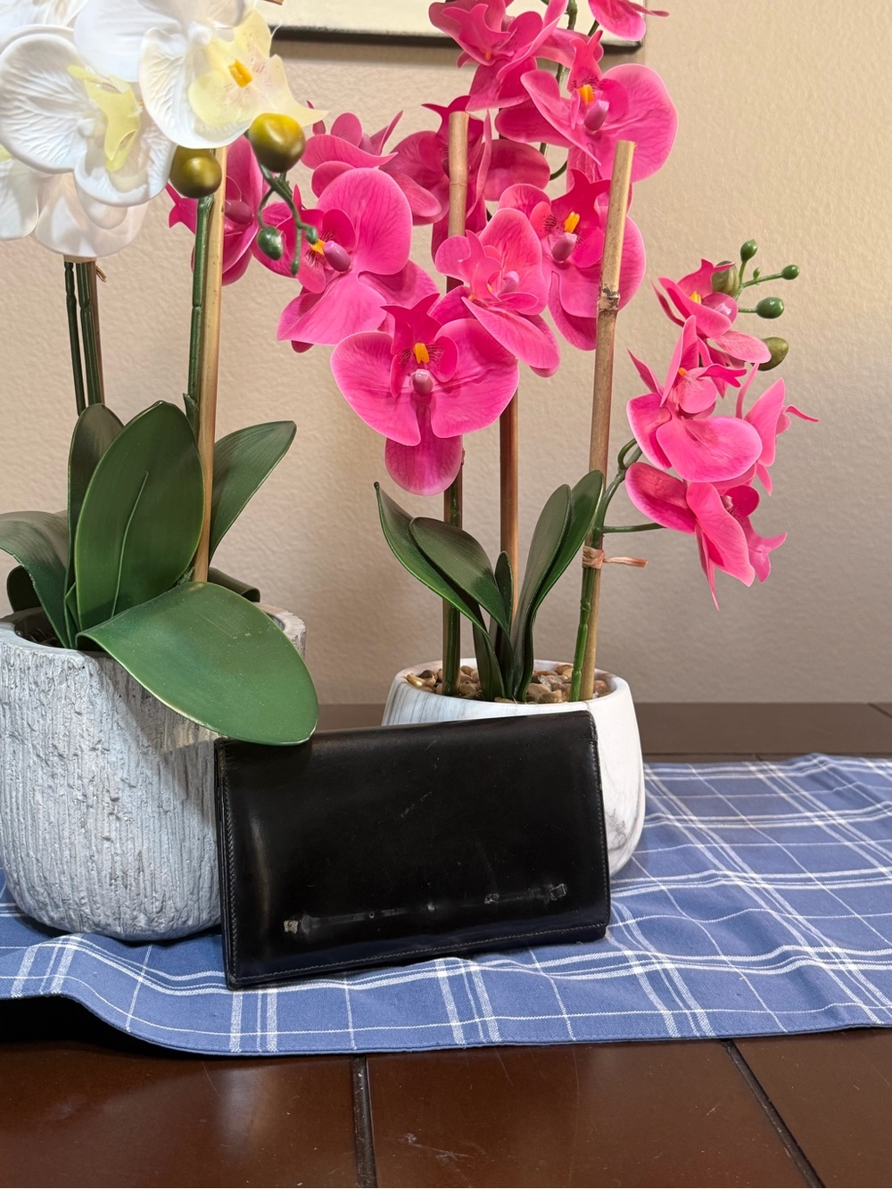 Gucci black paten leather kiss lock wallet
